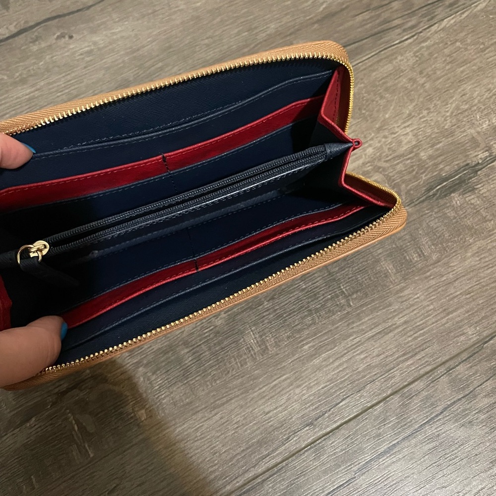 Wallet - Picture 3 of 6